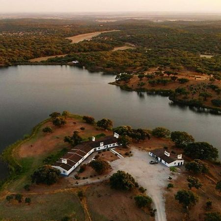 Fontes - A Essencia Do Alentejo Com Lago Privado Redondo Bagian luar foto